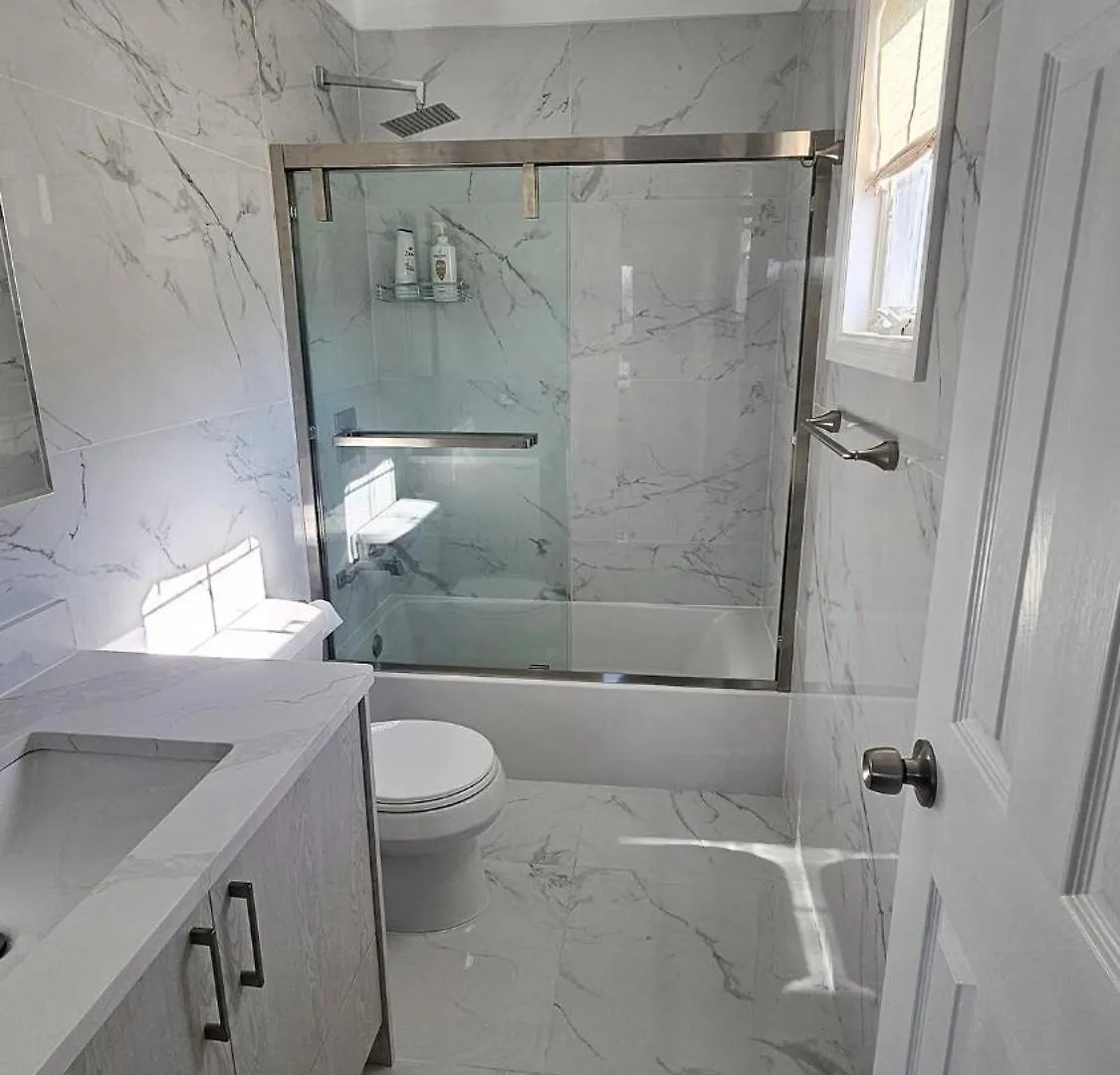 3 Bedroom Renovated Model House New York 0*,  États-Unis