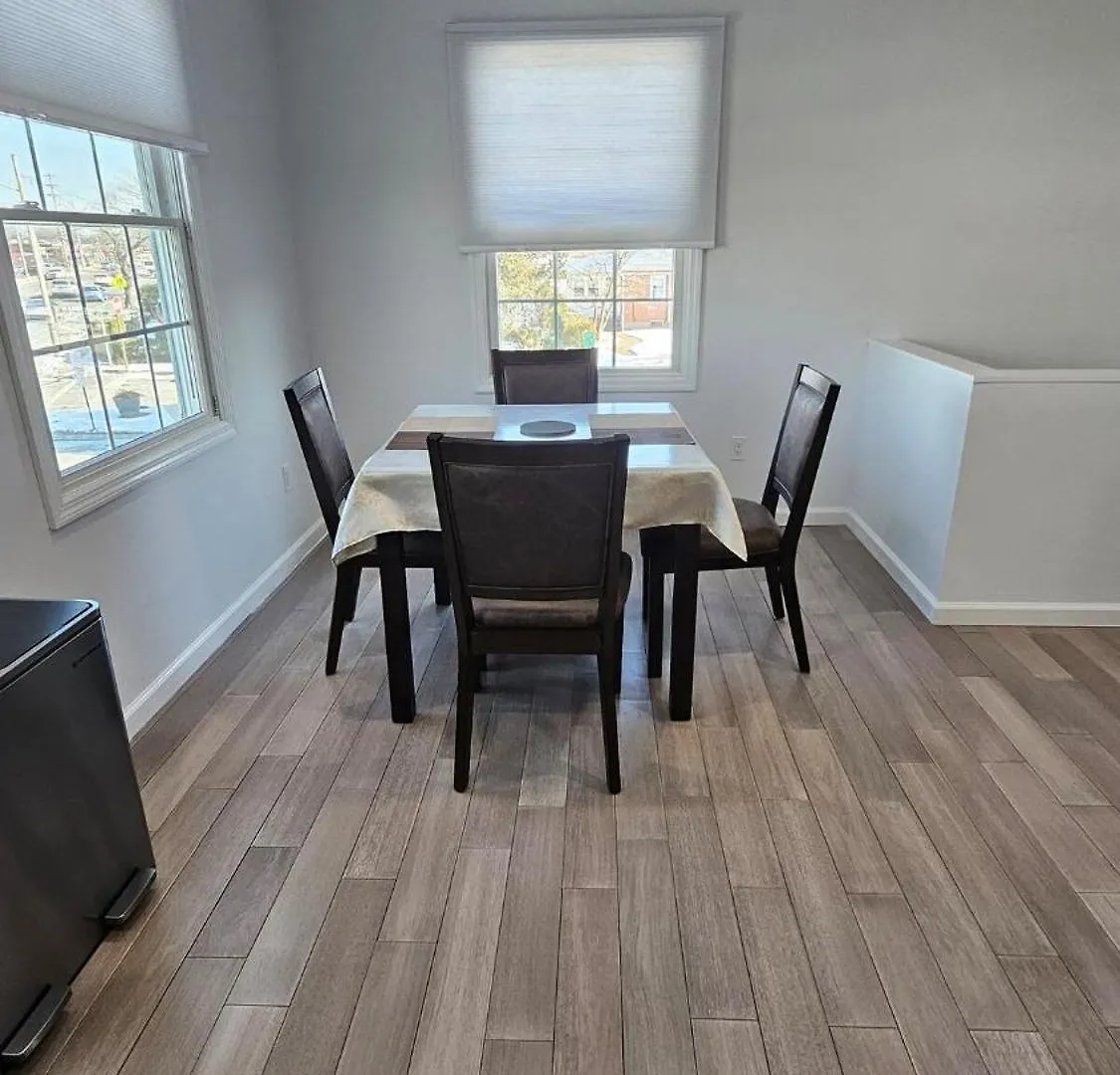 3 Bedroom Renovated Model House New York États-Unis